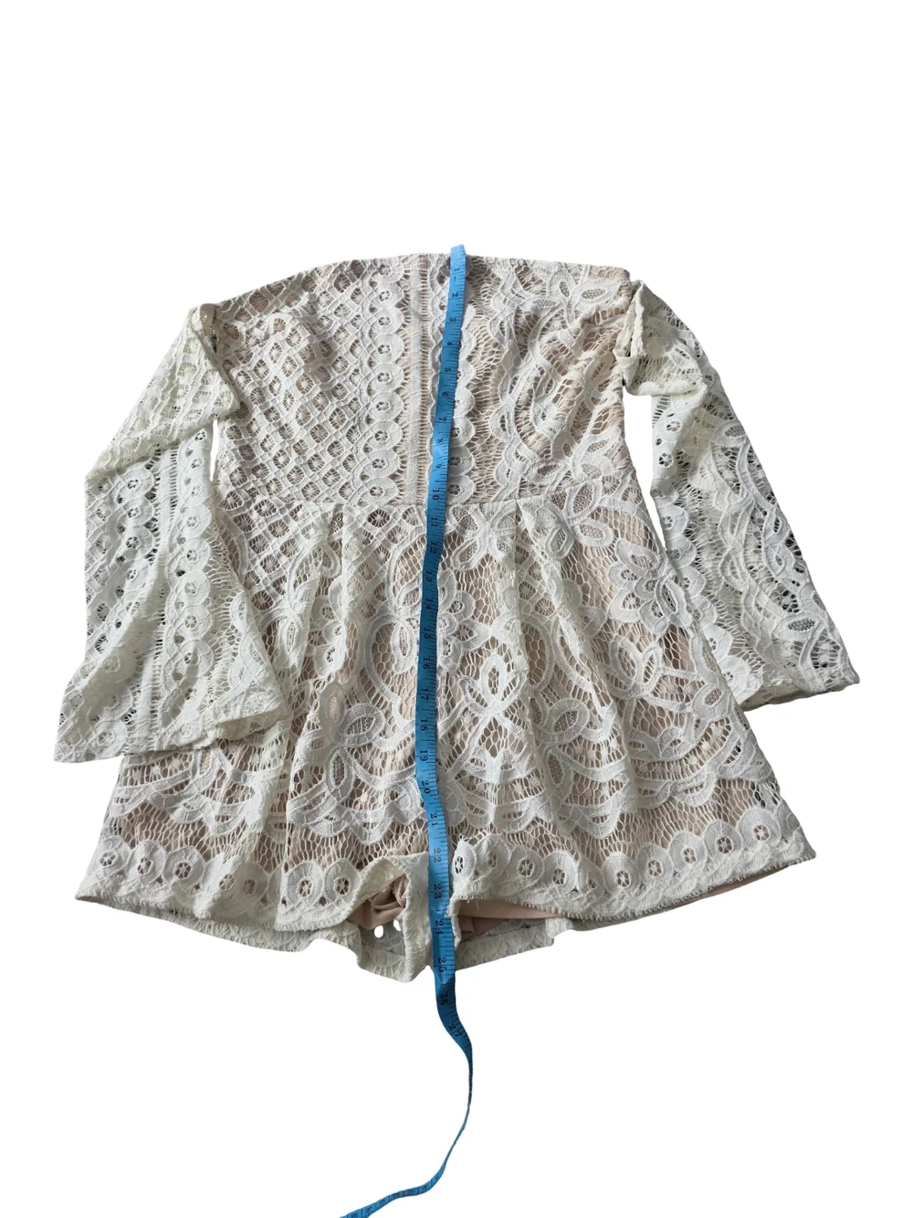 privy White Lace High-Waist Off-Shoulder Shorts Romper - Picture 7 of 9